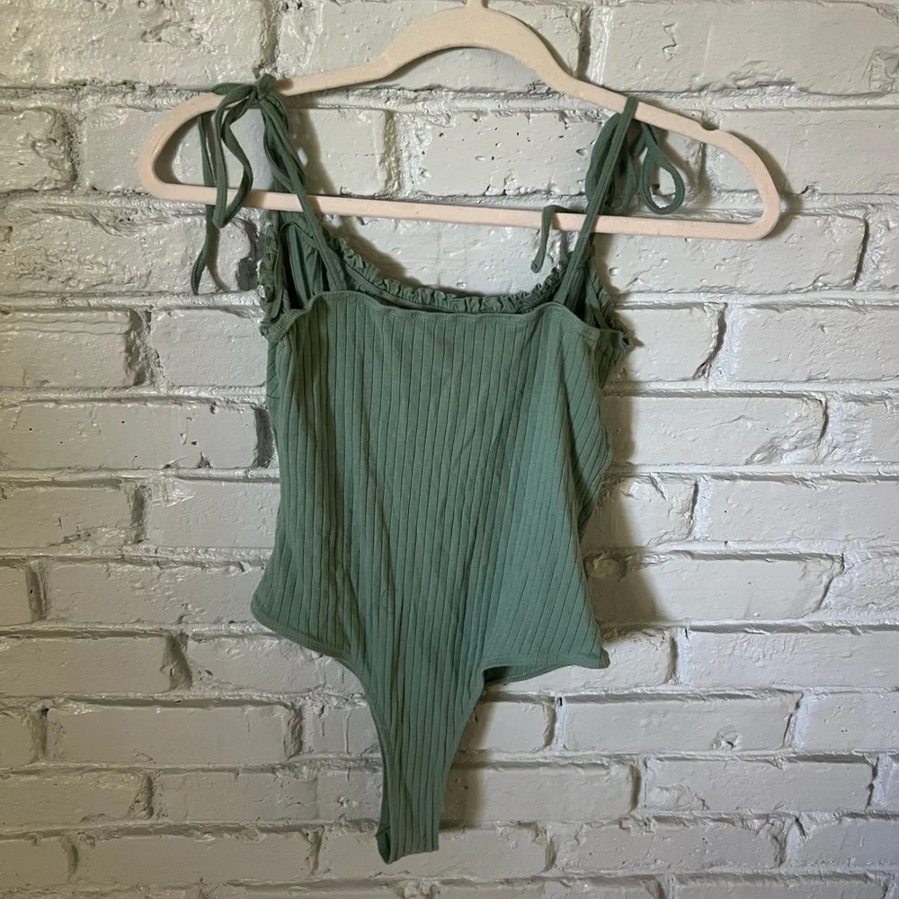 🌿tie shoulder bodysuit🌿 sage green ribbed sleeveless bodysuit - Picture 2 of 2